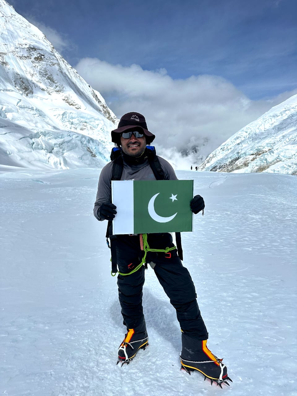IoBM's Student Asad Ali Memon successfully reached the summit of Mount Everest