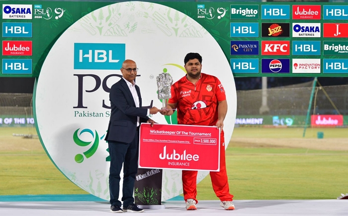 Jubilee Life Insurance presents the “Wicketkeeper of the Tournament” Award after HBL PSL Season 9 Final