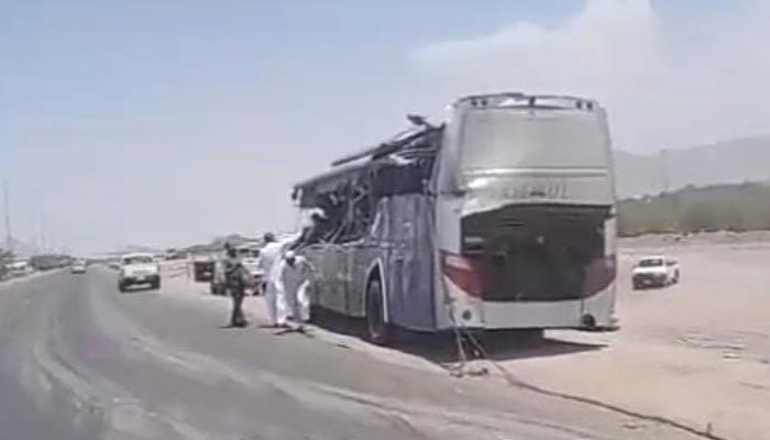 Five Pakistani Umrah Pilgrims Die in Saudi Bus Accident