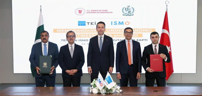 Pakistan and Türkiye Sign Three MoUs to Strengthen Energy Cooperation